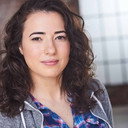 Julia Langholt als Burly Guy's Girlfriend