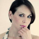 Nelly Lacayo als Office Worker