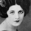 Monique Chrysès als Madame Dornay