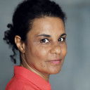 Adisat Semenitsch als Zimmermädchen Maria