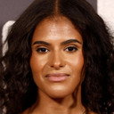 Morgan Hilaire als Esme Long