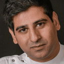 Donny Singh als Satish Kumar