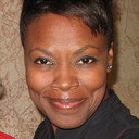 Cynthia Ruffin als Female Guard