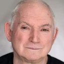 Barry James als Monsieur Firmin