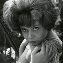 Angela Minervini als Lucy