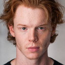Sam Bullington als Young Robert