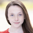 Caitlin Shorey als Young Clare Abshire