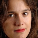 Camille Dagen als Mère de Claude