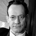 Ted Raimi als Gallery Doorman