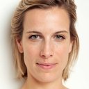 Candice Chauvin als Pia