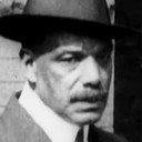 William Smith als Philip Gentry - A Detective