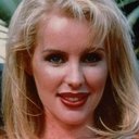 Heather Elizabeth Parkhurst als Bartender (as Heather-Elizabeth Parkhurst)