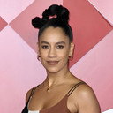 Amelie Dokubo als Laura