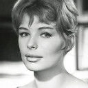 Vivi Bach als Betty Johnson