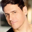 Valter Almeida als Secret Service Agent