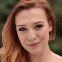 Allie Marshall als Senior Sorority Sister