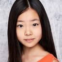 Megan Liu als Young Margot (7 yrs)