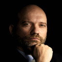 Michael Tiedtke als Enzo
