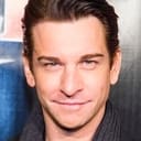 Andy Karl als Dewey / Kyle / Grandmaster Chad / Ensemble