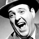 Zero Mostel als 'Big Babe' Lazich