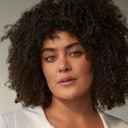 Izuka Hoyle als Mary Seton