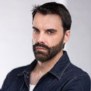 Joe Dias als Anthony Mueller