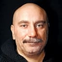 Mustafa Avkıran als Ali Riza