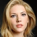 Katheryn Winnick als Sarah