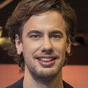 Nick Felix als Host
