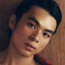 Jake Ulan als Ezekiel Bautista