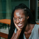 Aïcha Cissé als Female police officer