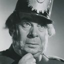 Ernst Brunman als Concert Hall Doorkeeper (uncredited)