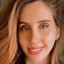 Ingrid Curtis als Operator (voice)