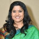 Renuka Shahane als Pooja Chaudhary