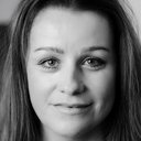 Debbie Honeywood als Veronica