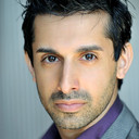 Vikas Adam als Attendant