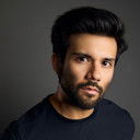 Jared Treviño als Jess's Instructor (segment "Live and Let Dive")