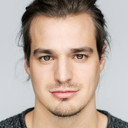 Philippe Thibault-Denis als Robin, beau gars du bar