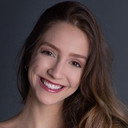 Carolina Amaral als Antonia