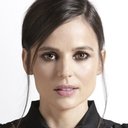 Elena Anaya als Dr. Maru