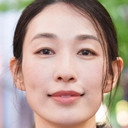 Akane Ono als Flight Attendant