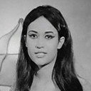 Amira Zaitoun als Farid's fiancée