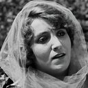 Maryse Dauvray als Edith Laurin