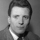 Johnny Briggs als Armed Robber.