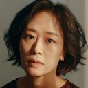 우미화 als Min-jun's mother