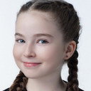 Ebrar Alya Demirbilek als Ceren