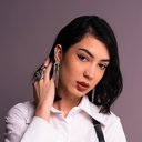 Rafaela Andrade als Isabel
