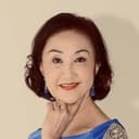 Anna Ru Ping Lim als Mrs. Alicia Tan / Principal
