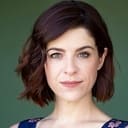 Nina Brissey als Lucy