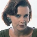 Carolyn Dunn als Mary